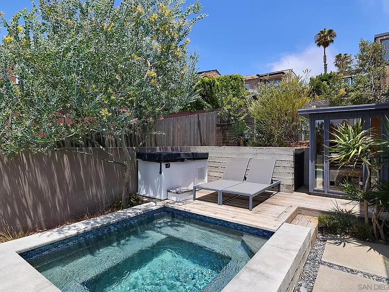 1537 San Elijo Ave — Photo 34