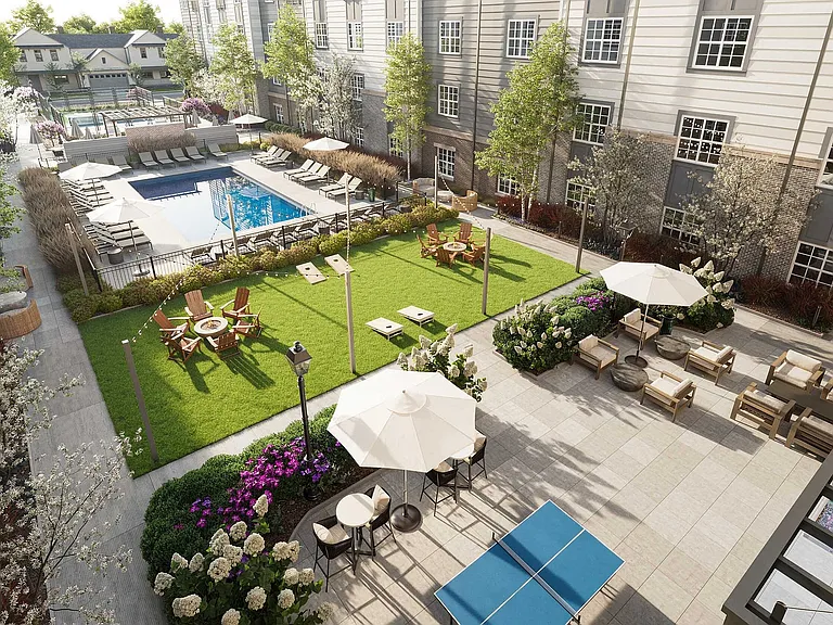 Quincy Lofts_Pool_Courtyard_cam_02