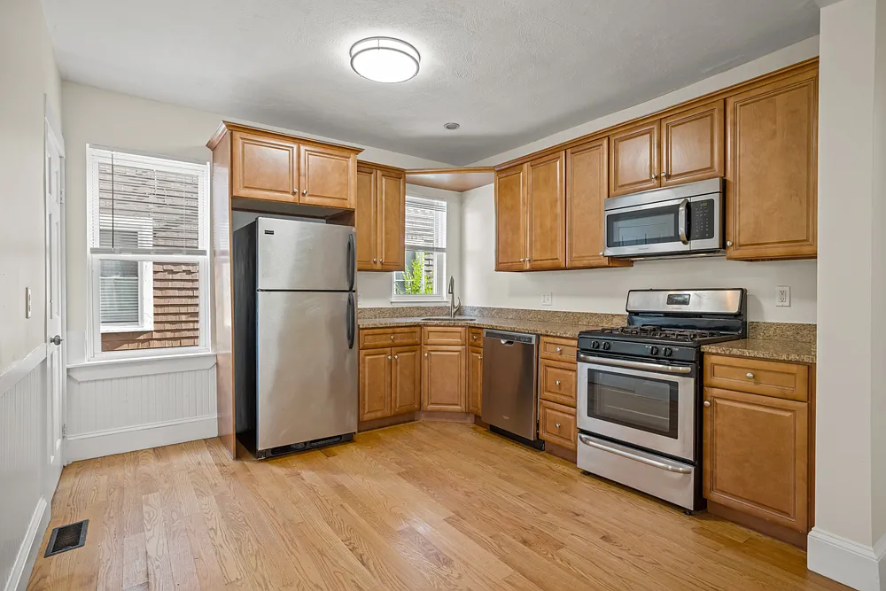3 bed, 1500 sqft, $2,950 — Photo 1