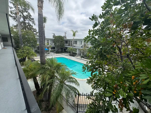 Crestwood Apartments, 820 S Rosemead Blvd #109, Pasadena, CA 91107