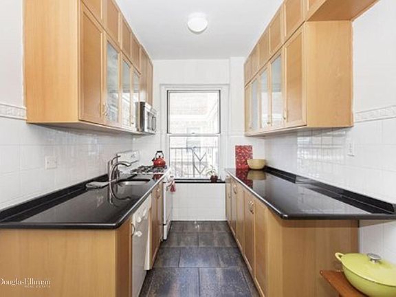 5th image of 763 Ocean Pkwy APT 6F