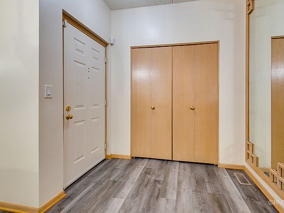 3rd image of 223 Glen Ridge Ln #1B