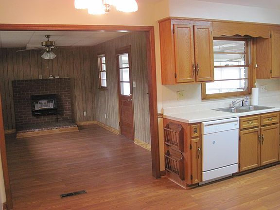 4th image of 4537 Fontaine Dr
