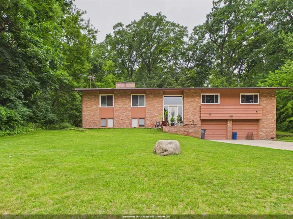 2450 Brenner Pl, Green Bay, WI 54301