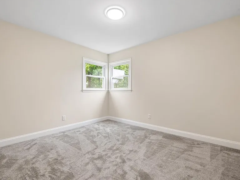 6 Hallock St #2 — Photo 11