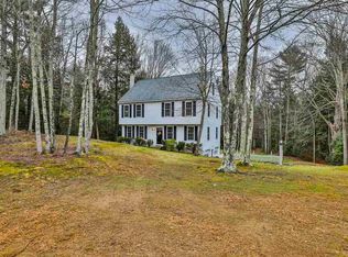 9 Park Pl, Raymond, NH 03077
