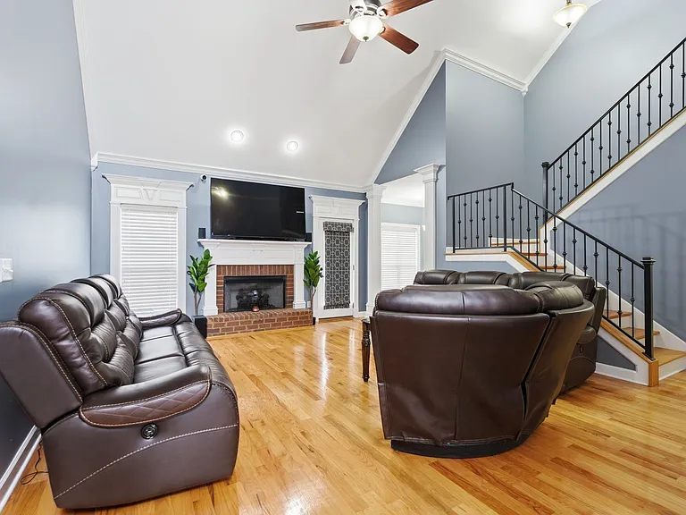 2733 Presley Dr — Photo 11
