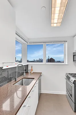 Rented by Cooper & Cooper Real Estate | media 3