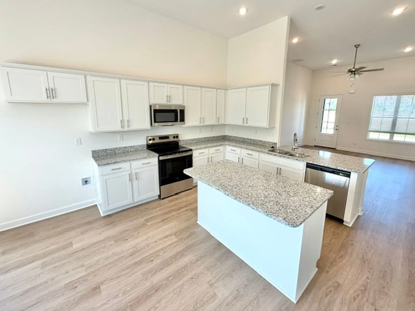 Now Leasing a Brand New 5-bedroom 3 bath home in Somerville, TN — Photo 3