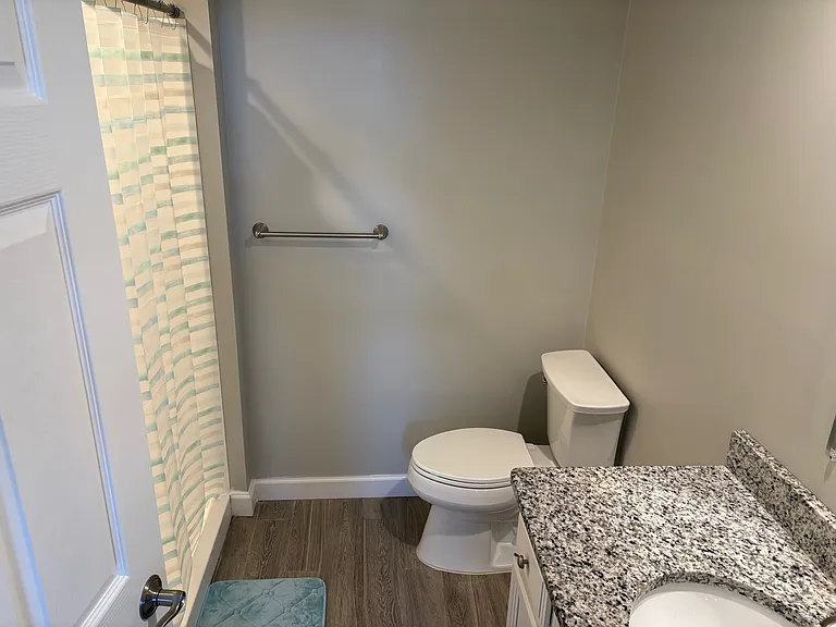 5843 Harrison Ave #103 — Photo 4