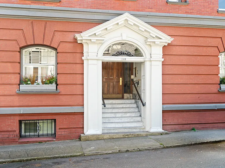118 NW King Ave #21 — Photo 25