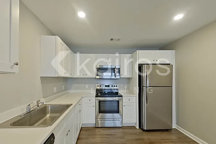 124 Cottage Grove Rd — Photo 5