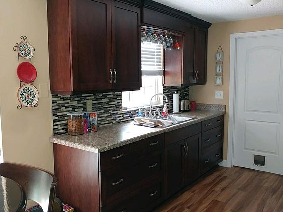 4th image of 1658 Mary Beth Dr