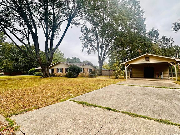 3rd image of 1609 S Mississippi St