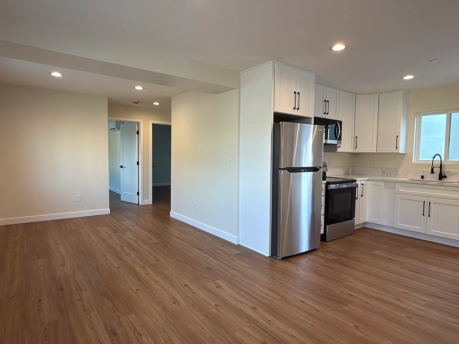 2 bed, $2,800 — Photo 2