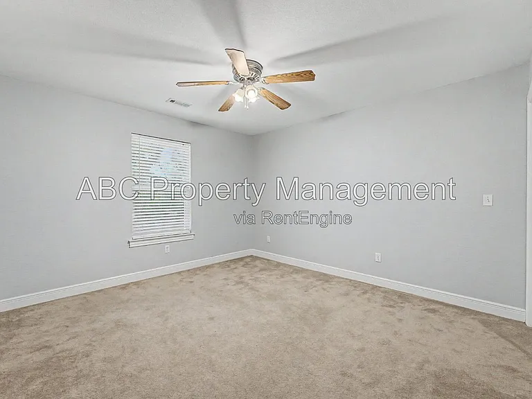 1525 W Deane St — Photo 13