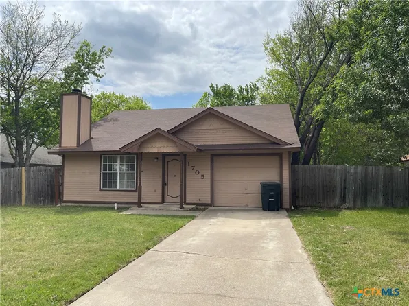1705 Dickens Dr, Killeen, TX 76543