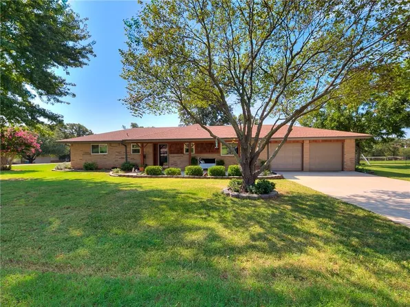 623 Primrose Ln, Guthrie, OK 73044