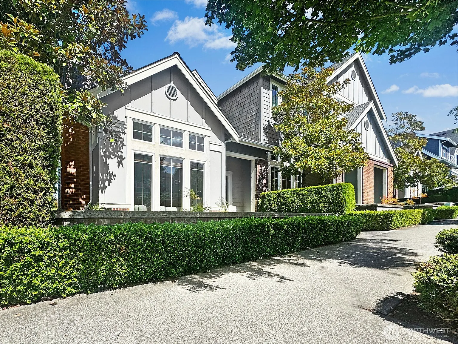 2300 NE Park Drive photo 1