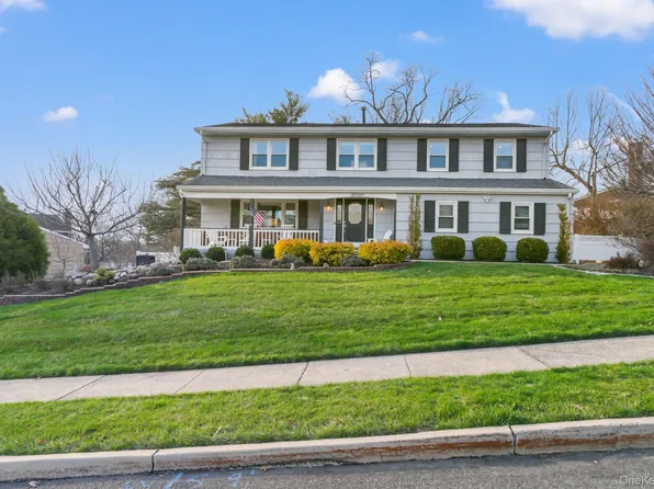 16 Ethan Allen Ct, Pearl River, NY 10965