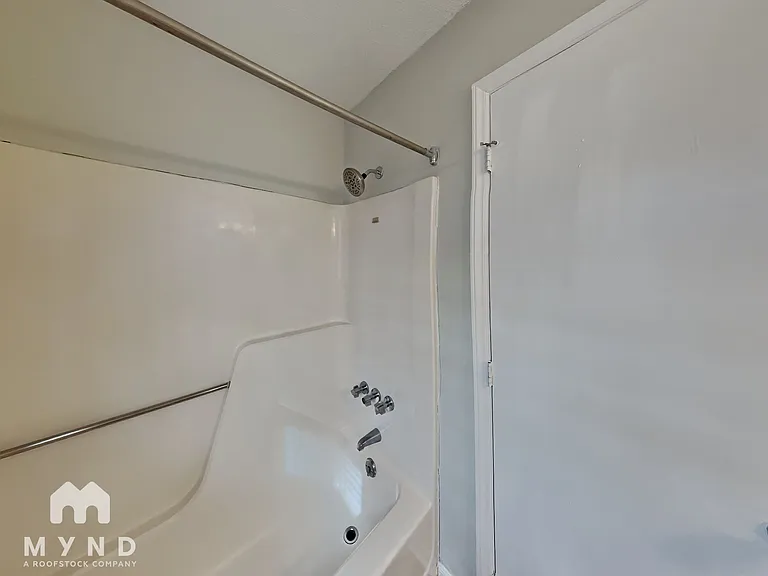 1505 Gorman St #E — Photo 13