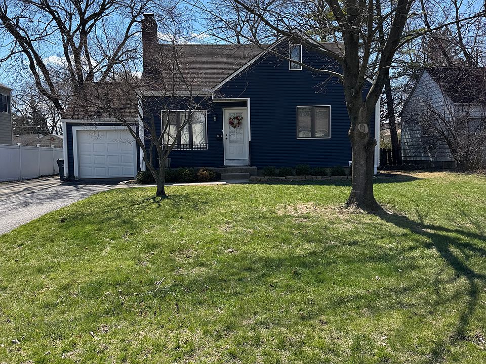 1st image of 1485 College Hill Dr