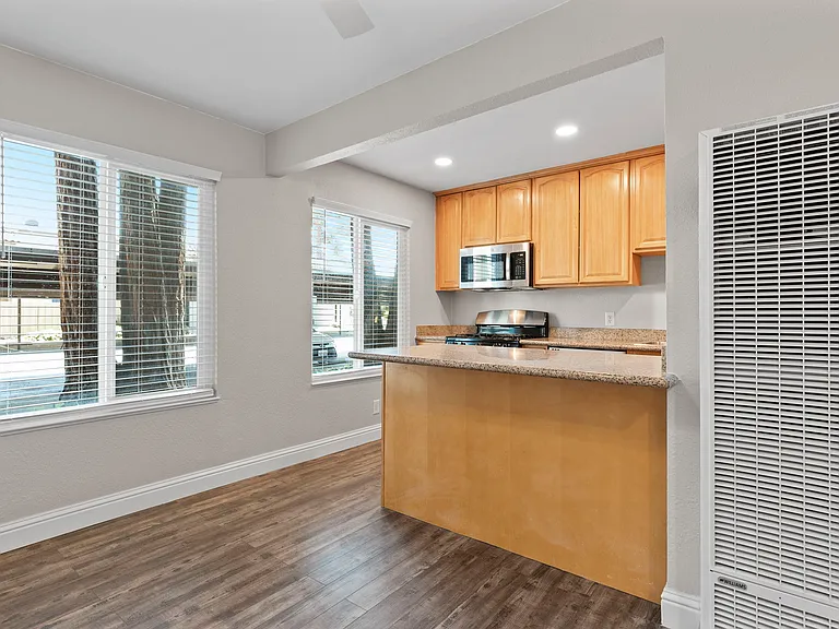 975 Murrieta Blvd #5 — Photo 17