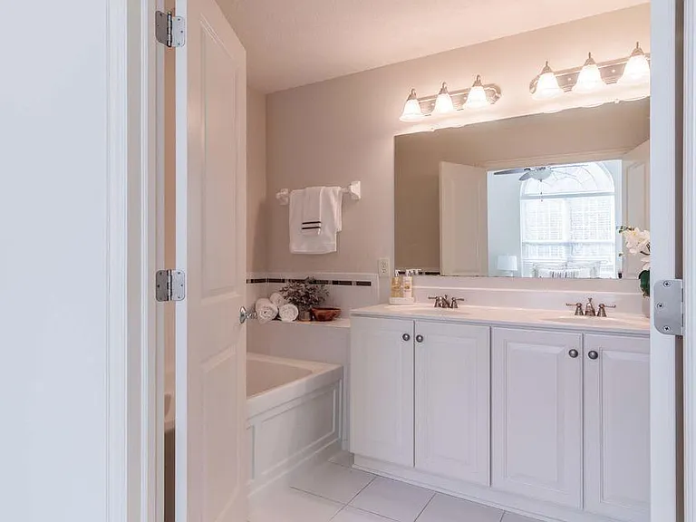 7518 Acela St — Photo 2