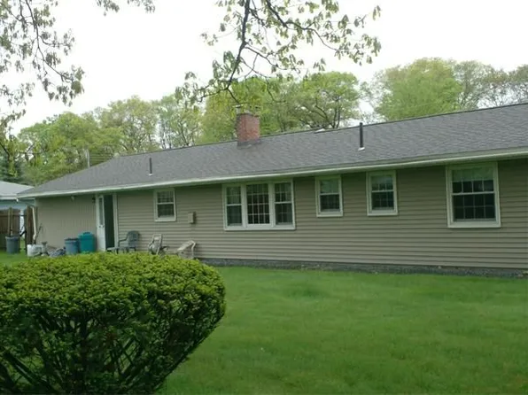 41 Lester Rd, Brockton, MA 02302
