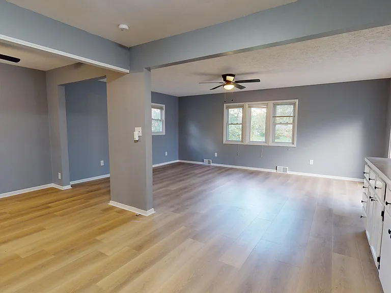 13686 Harper Rd — Photo 9