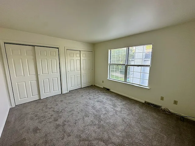 886 Sturbridge Ln #B — Photo 5