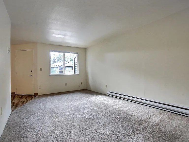 Highland Hills Apartments — Photo 18