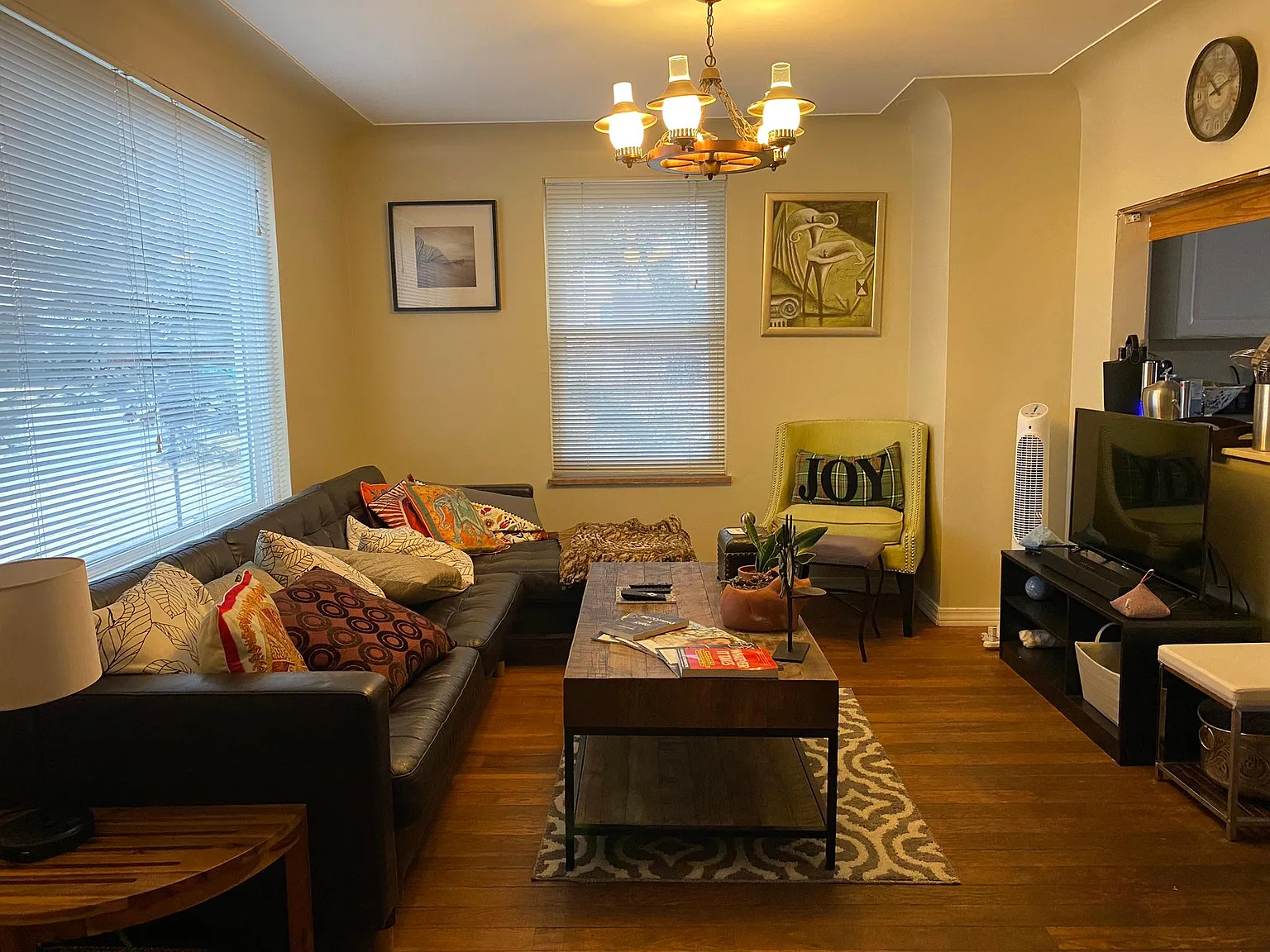 5 bed, 1700 sqft, $690 — Photo 4