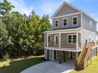 752 Bay Breeze Dr, Biloxi, MS 39532