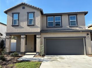 2544 Gunner Ridge Way, Rialto, CA 92377