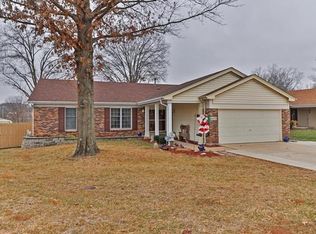 1171 Hollyberry Dr, Ballwin, MO
