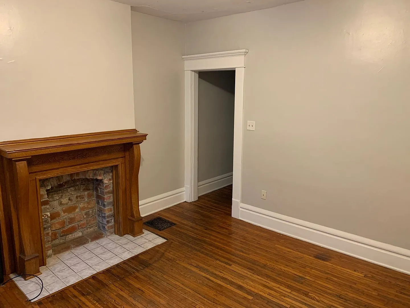 2 bed, 1.0 bath, $1,355 — Photo 2