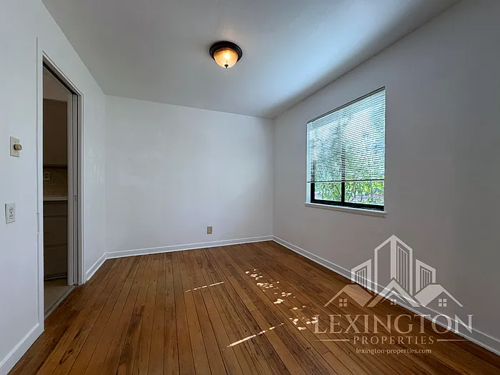 3561 David Way — Photo 6