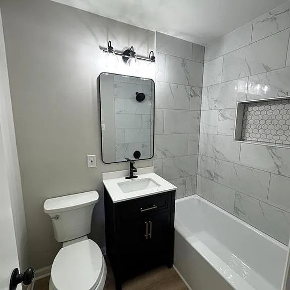 3801 Swann Rd #303 — Photo 1