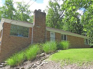 1872 Chestnut Rd, Seven Hills, OH 44131