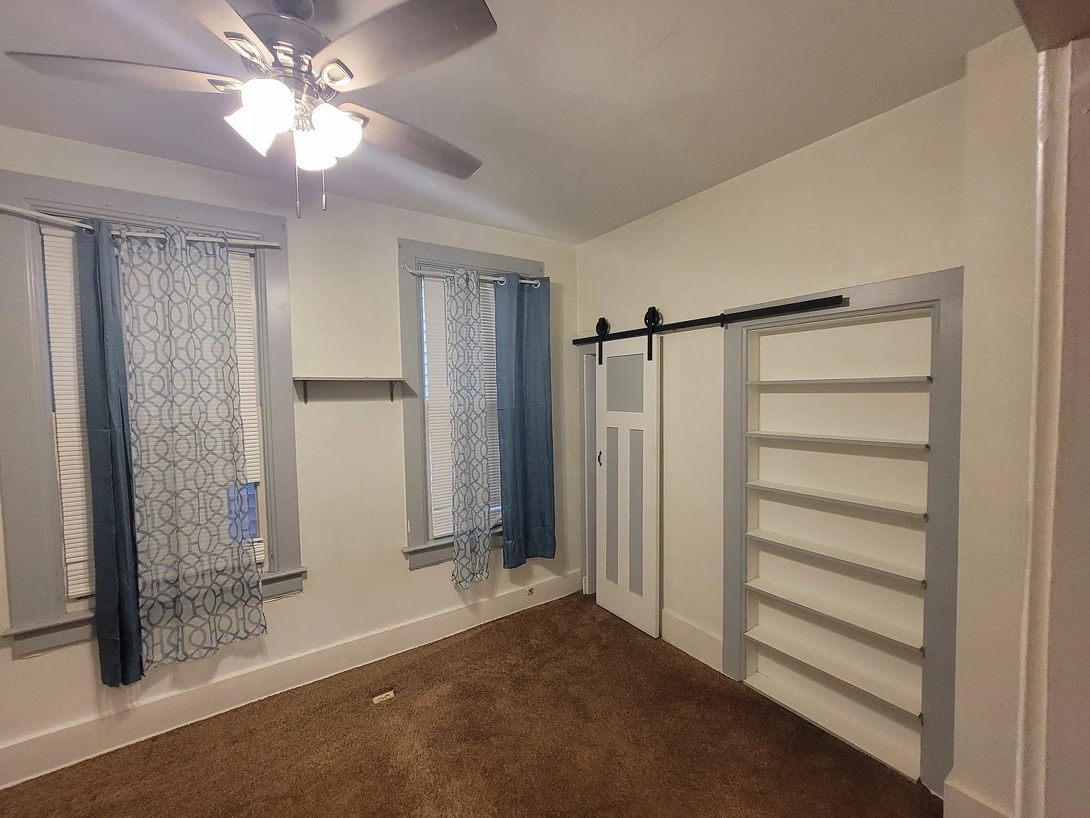 523 Rhomberg — Photo 4
