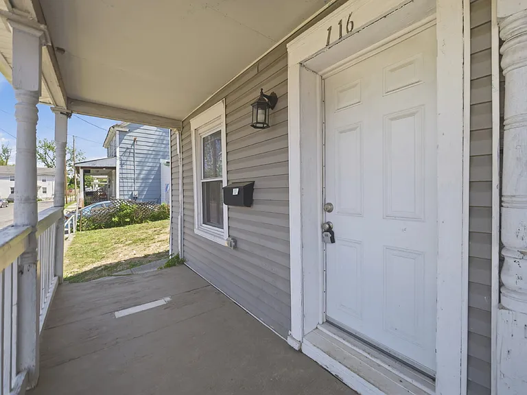 116 S High St — Photo 18