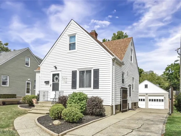 8308 Chesterfield Ave, Parma, OH 44129