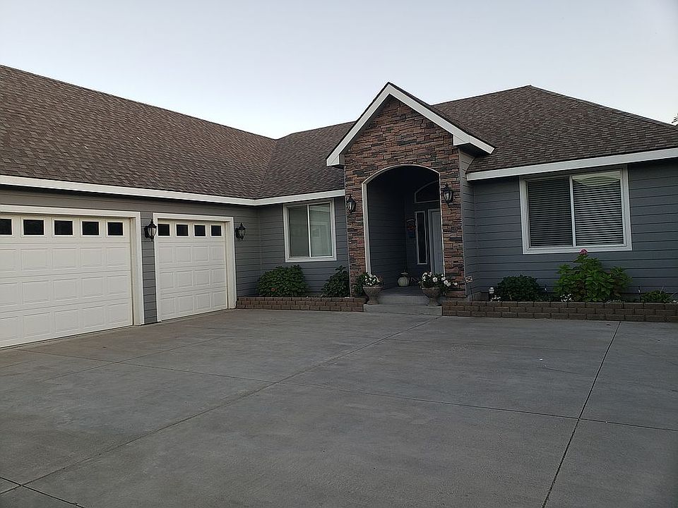 1st image of 1784 Bolleana Ave
