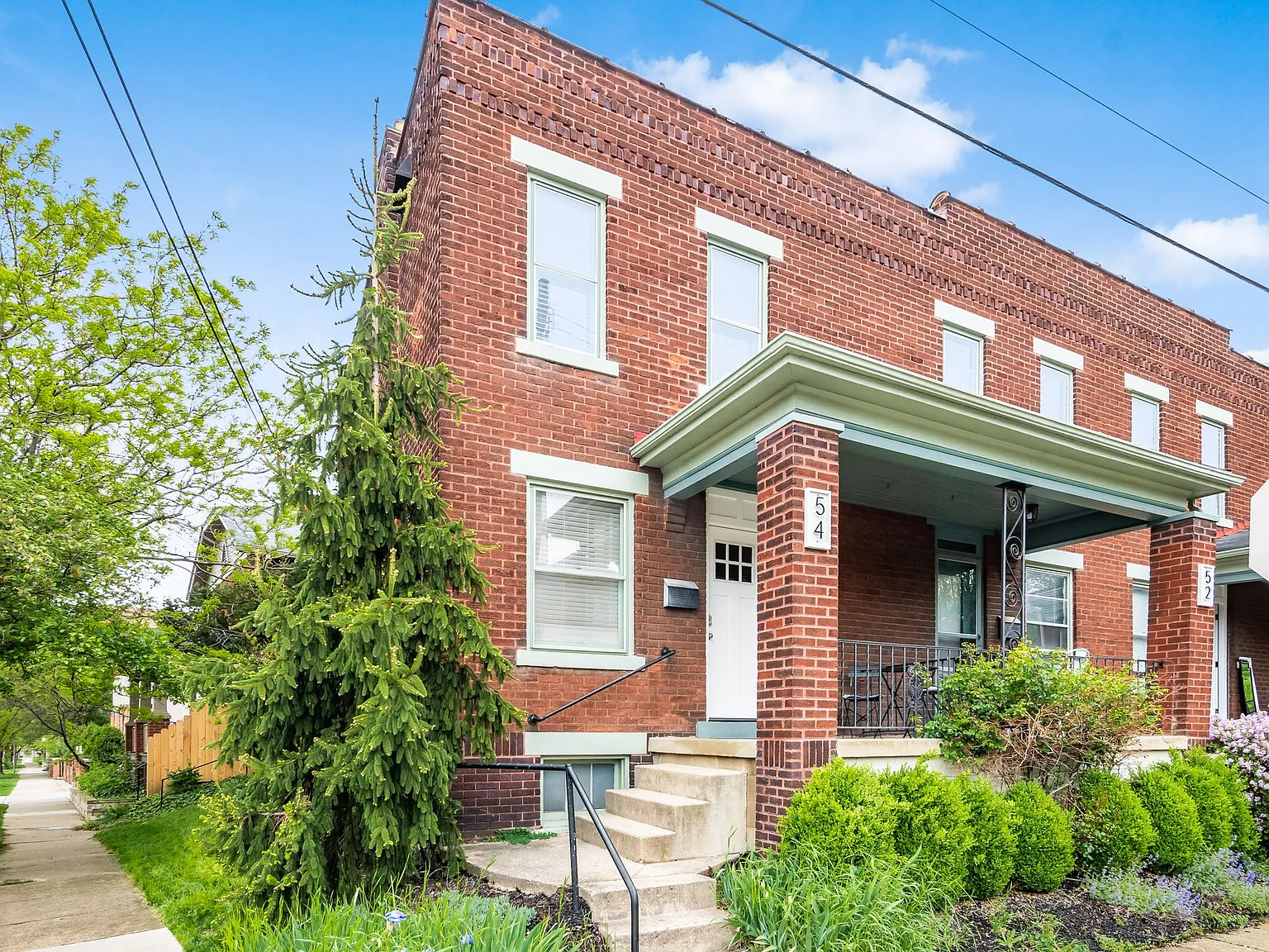 2 bed, 1000 sqft, $1,900 — Photo 4