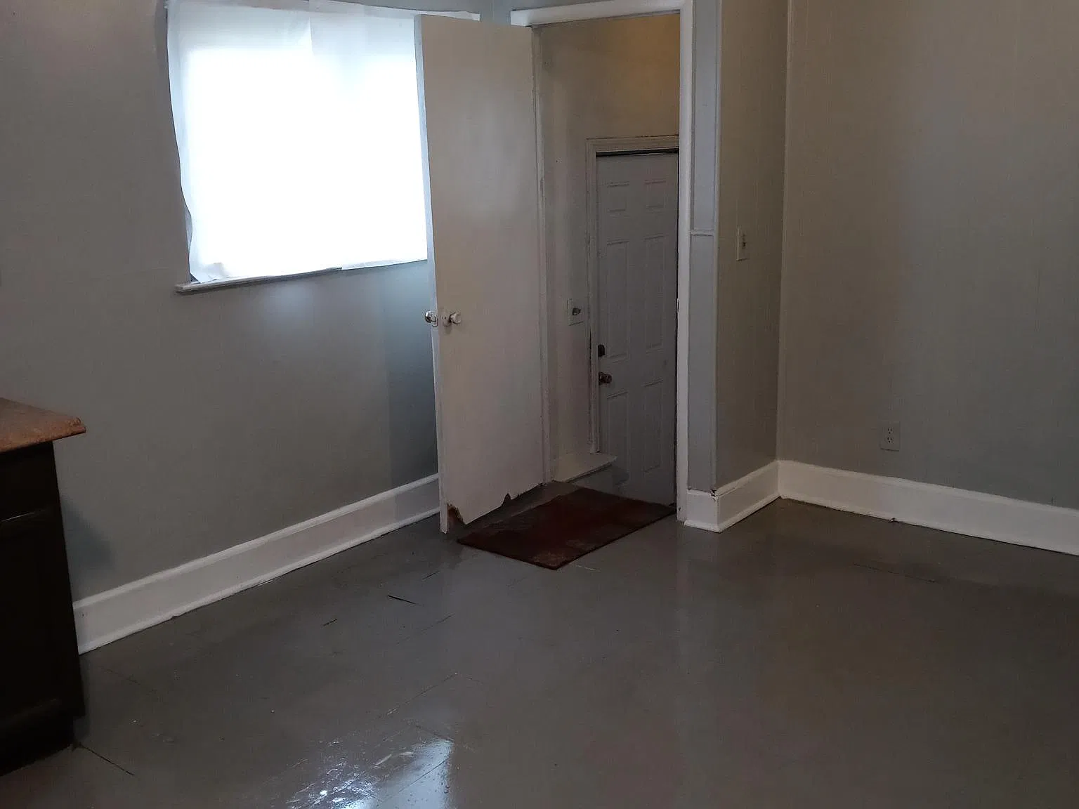 3 bed, 934 sqft, $1,200 — Photo 3