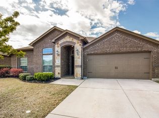 301 Acadia Ln, Forney, TX 75126