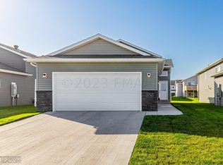 6742 69th Ave S, Horace, ND