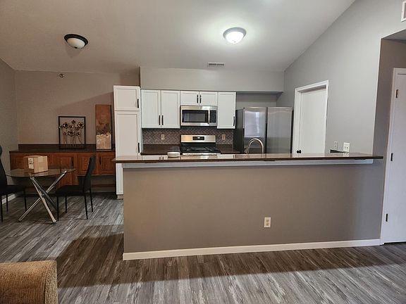 2nd image of 1308 Lindsay Way