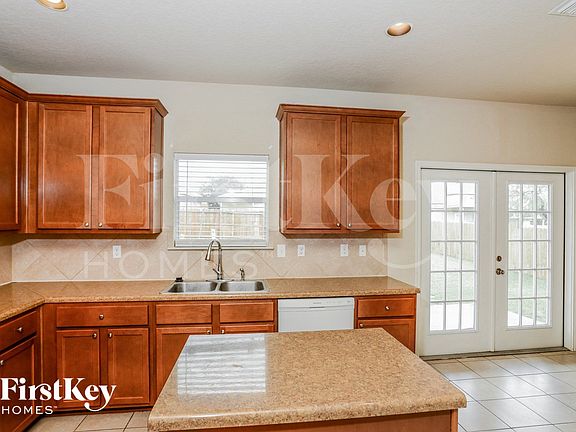 4th image of 12111 Karnes Way